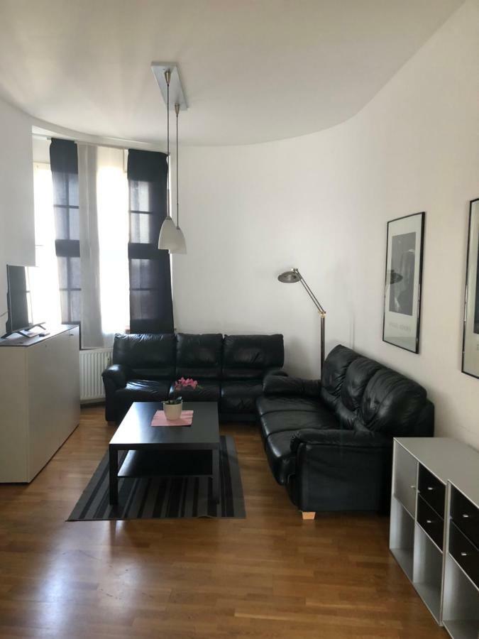 Ferienwohnung Mitten In Висбаден Экстерьер фото