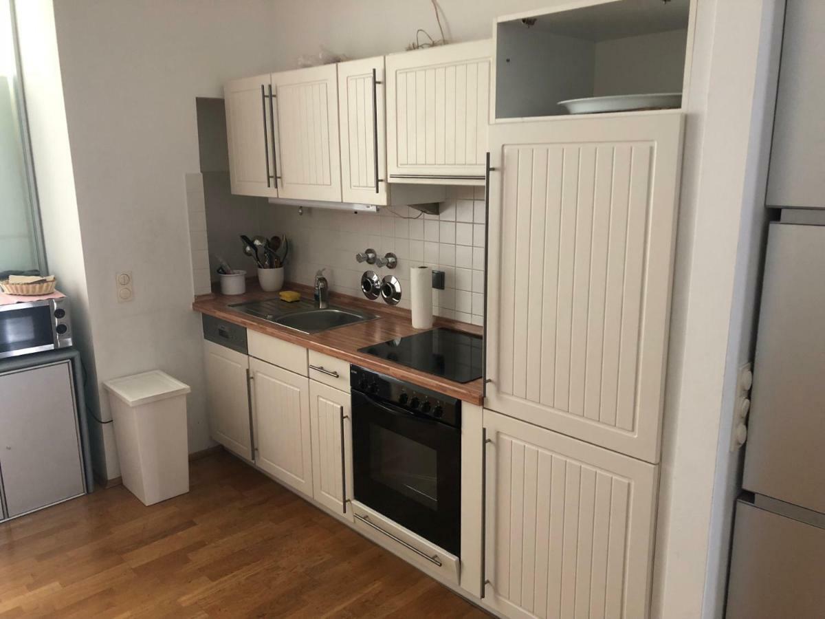 Ferienwohnung Mitten In Висбаден Экстерьер фото