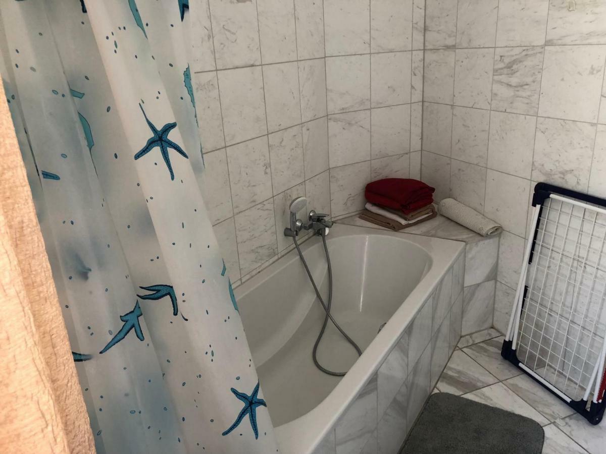 Ferienwohnung Mitten In Висбаден Экстерьер фото
