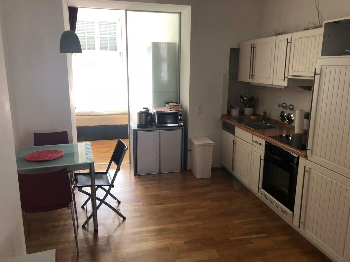 Ferienwohnung Mitten In Висбаден Экстерьер фото